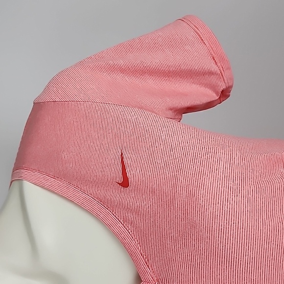 Nike Dri-Fit Women's Peach White Pin Stripe V-Neck Tee Shirt Size  Medium - Picture 4 of 14